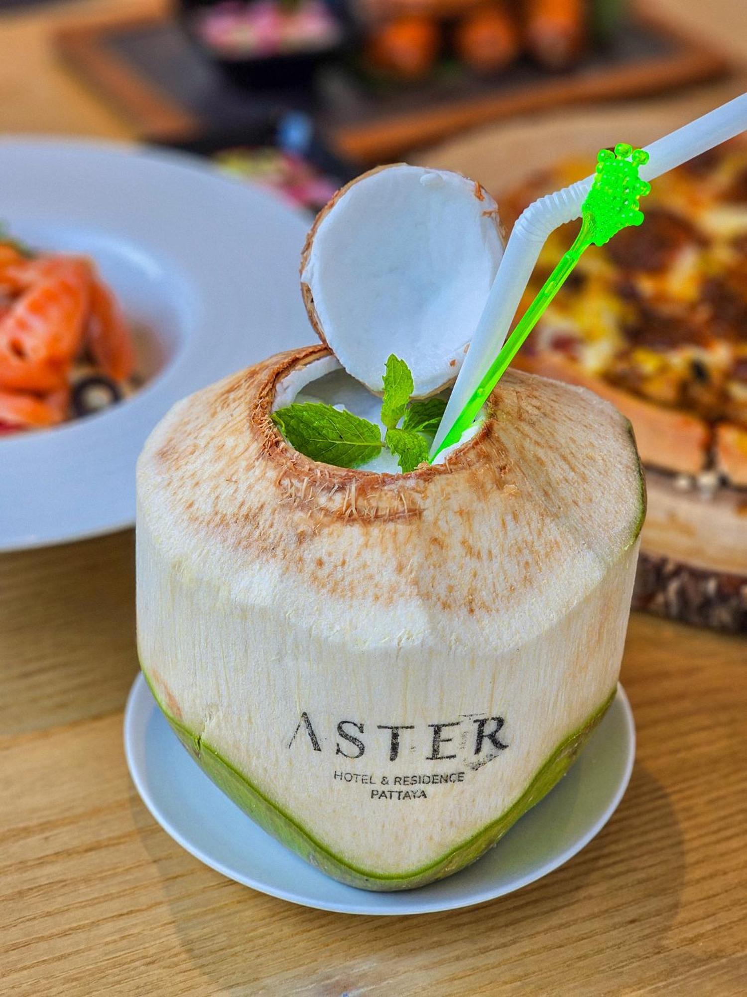 Aster Hotel And Residence By At Mind Патая Екстериор снимка